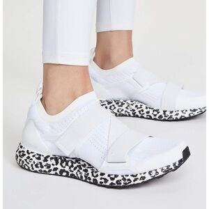 Stella McCartney x Adidas ultra boost white leopard print 7.5 black white EUC